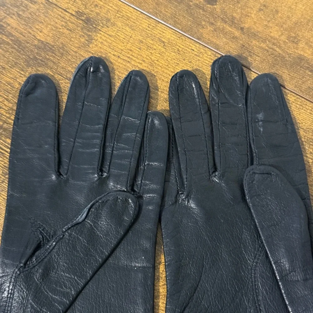 Unbranded vintage glove